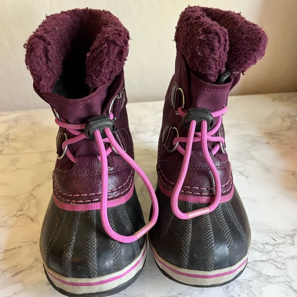 Sorel toddler Girls snow boots. - Picture 2 of 10